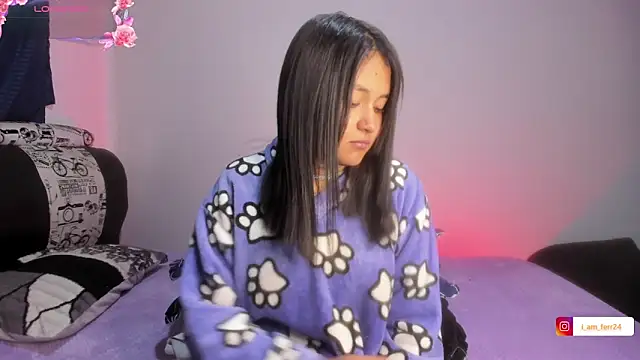 Snapshot of Sharlottee__ chatting on 02.21.26 Sharlottee online show from 02.21.26