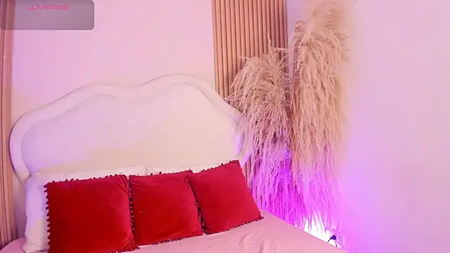 rebeca taylor online show from 03.24.26