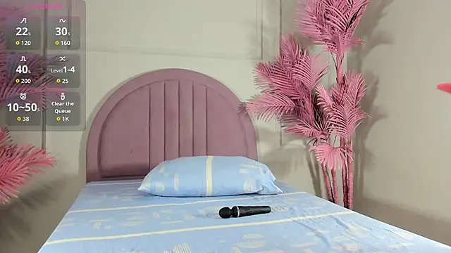 Snapshot of Nalapalmer chatting on 02.14.26 Nalapalmer online show from 02.14.26