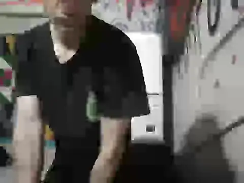 Snapshot of gaviota8842 chatting on 04.01.26 gaviota8842 online show from 04.01.26