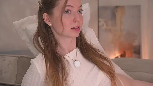 Snapshot of moan_elisa chatting on 02.25.26 moan elisa online show from 02.25.26