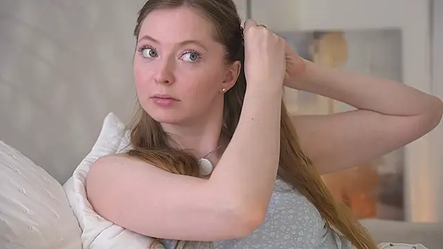 Snapshot of moan_elisa chatting on 02.27.26 moan elisa online show from 02.27.26