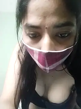 Snapshot of Kitti-Sharma chatting on 03.28.26 Kitti-Sharma online show from 03.28.26