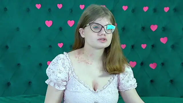 ChloeHalses online show from 02.13.26