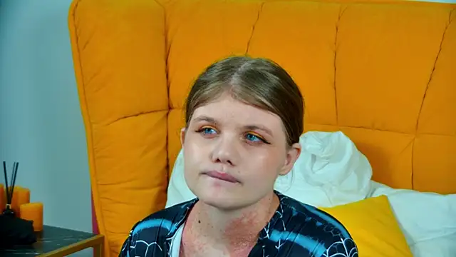 ChloeHalses online show from 06.13.26