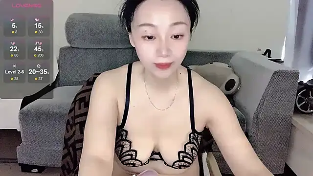 Snapshot of Sunny------ chatting on 03.18.26 Sunny------ online show from 03.18.26