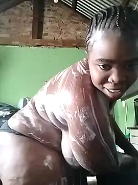 Snapshot of blxckiey chatting on 02.13.26 blxckiey online show from 02.13.26