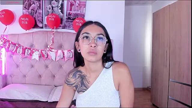 Snapshot of liittle__baby chatting on 02.21.26 liittle baby online show from 02.21.26