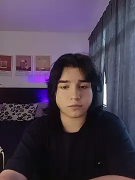 Snapshot of Daniellesins1 chatting on 02.04.26 Daniellesins1 online show from 02.04.26