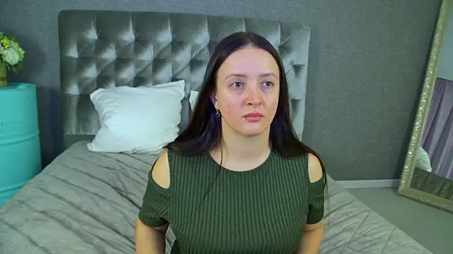 Snapshot of ElinaBellucci chatting on 03.05.26 ElinaBellucci online show from 03.05.26