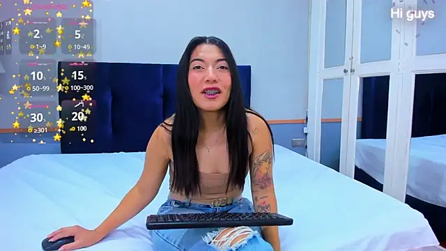 Snapshot of Adrienne__ chatting on 04.01.26 Adrienne online show from 04.01.26