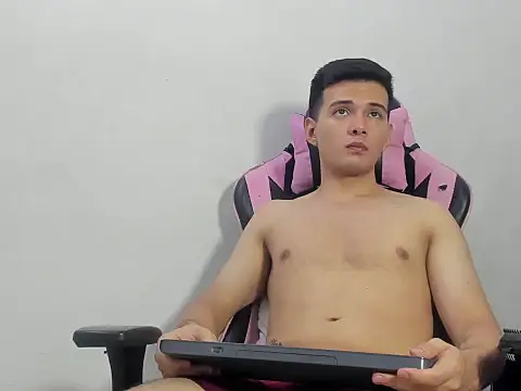 GoldenBoyM online show from 03.27.26