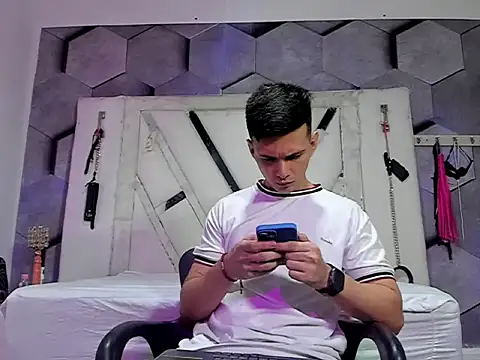 GoldenBoyM online show from 05.26.26
