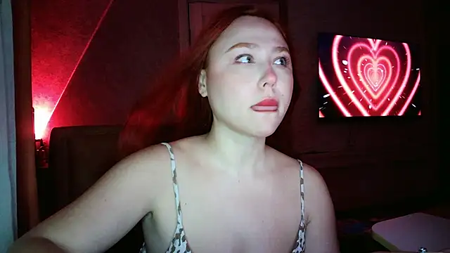 Snapshot of LolaaMint_ chatting on 05.10.26 LolaaMint online show from 05.10.26