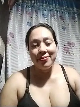 Snapshot of May_Bombs chatting on 02.13.26 May Bombs online show from 02.13.26