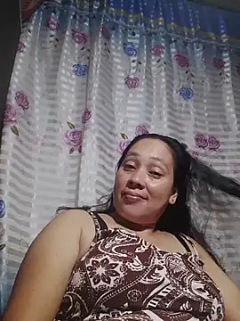 Snapshot of May_Bombs chatting on 03.04.26 May Bombs online show from 03.04.26