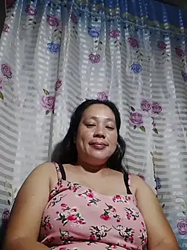 Snapshot of May_Bombs chatting on 03.05.26 May Bombs online show from 03.05.26