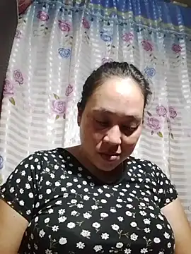 Snapshot of May_Bombs chatting on 03.08.26 May Bombs online show from 03.08.26