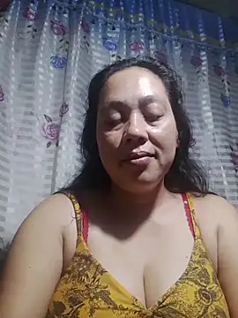 Snapshot of May_Bombs chatting on 03.08.26 May Bombs online show from 03.08.26