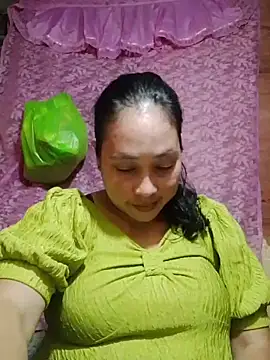 Snapshot of May_Bombs chatting on 03.12.26 May Bombs online show from 03.12.26