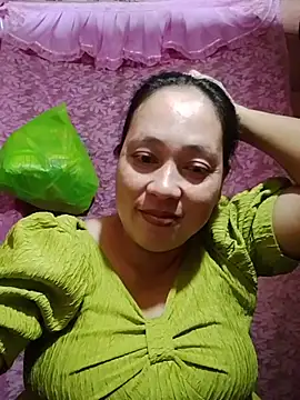 Snapshot of May_Bombs chatting on 03.12.26 May Bombs online show from 03.12.26