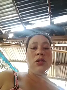 Snapshot of May_Bombs chatting on 03.17.26 May Bombs online show from 03.17.26