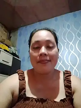 Snapshot of May_Bombs chatting on 04.02.26 May Bombs online show from 04.02.26