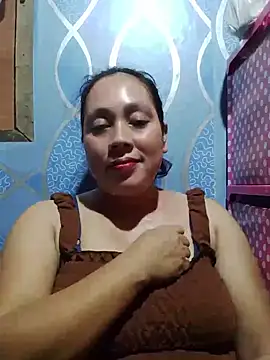 Snapshot of May_Bombs chatting on 04.09.26 May Bombs online show from 04.09.26