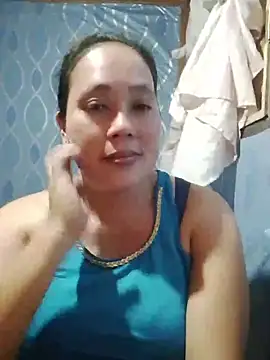 Snapshot of May_Bombs chatting on 04.11.26 May Bombs online show from 04.11.26