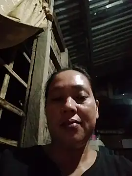 Snapshot of May_Bombs chatting on 04.16.26 May Bombs online show from 04.16.26