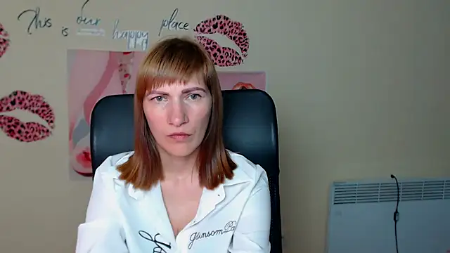 Snapshot of Rosalinda_ro chatting on 06.17.26 Rosalinda ro online show from 06.17.26