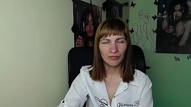 Snapshot of Rosalinda_ro chatting on 06.19.26 Rosalinda ro online show from 06.19.26