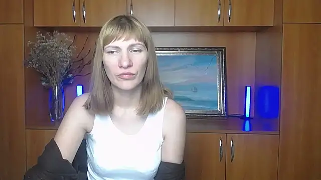 Snapshot of Rosalinda_ro chatting on 07.04.26 Rosalinda ro online show from 07.04.26