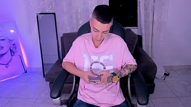 Dereck Boy  online show from 04.12.26