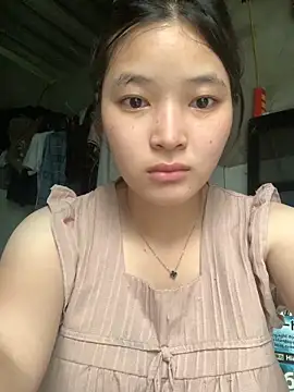 Snapshot of Suzu_xx01 chatting on 05.11.26 Suzu xx01 online show from 05.11.26
