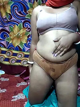 Snapshot of Tiay_009 chatting on 02.18.26 Tiay 009 online show from 02.18.26