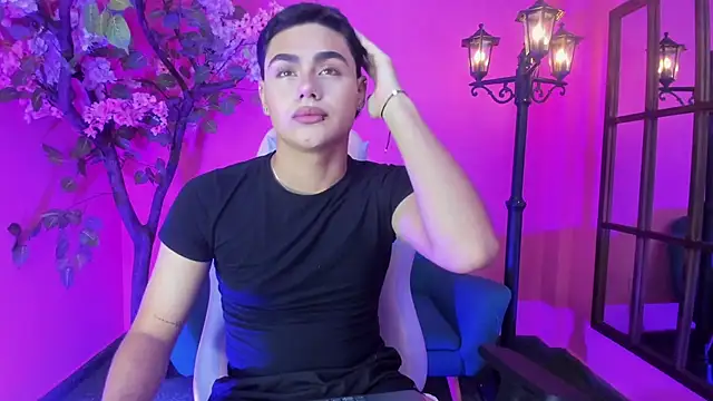 Snapshot of FemNoa chatting on 02.09.26 FemNoa online show from 02.09.26