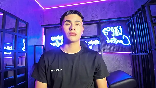 Snapshot of FemNoa chatting on 02.21.26 FemNoa online show from 02.21.26