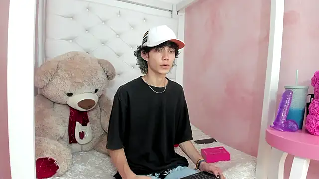 Snapshot of thanier_18 chatting on 02.11.26 thanier 18 online show from 02.11.26