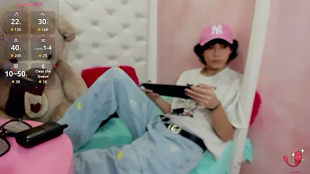 Snapshot of thanier_18 chatting on 02.13.26 thanier 18 online show from 02.13.26