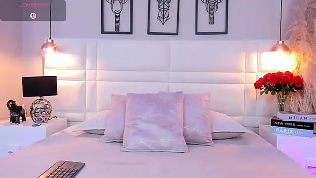 RaquelHyde  online show from 02.08.26