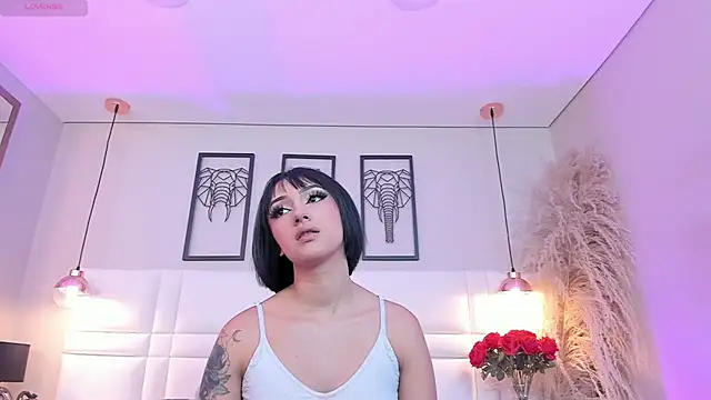 Snapshot of RaquelHyde_ chatting on 05.14.26 RaquelHyde online show from 05.14.26