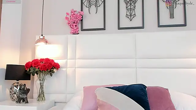 RaquelHyde  online show from 07.11.26