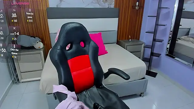 alixablake online show from 04.16.26