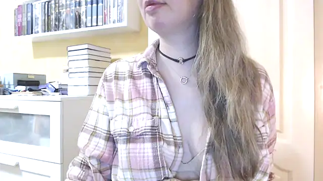 Snapshot of Tasiya chatting on 02.22.26 Tasiya online show from 02.22.26