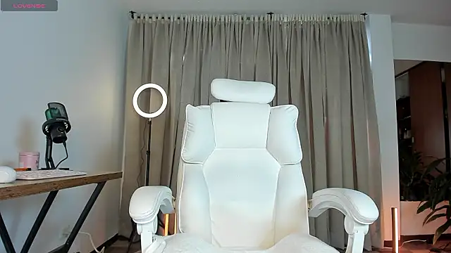 karinnixx online show from 03.12.26