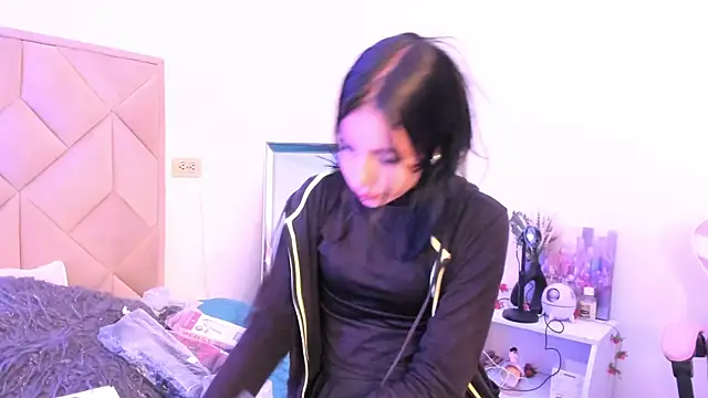 Chloe Miller 2 online show from 04.10.26