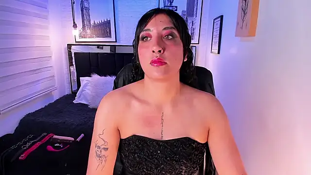 Snapshot of ladyraing chatting on 02.07.26 ladyraing online show from 02.07.26