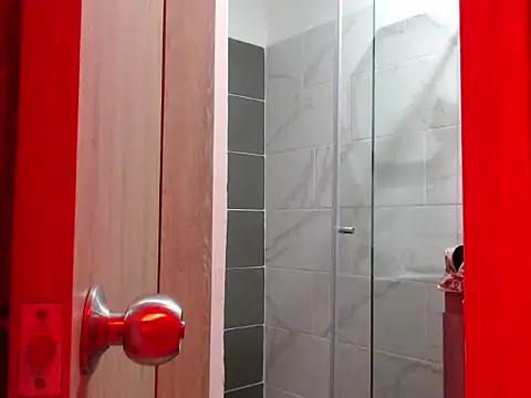 Snapshot of MiistressBlu chatting on 02.18.26 MiistressBlu online show from 02.18.26