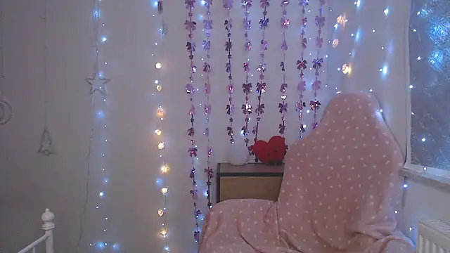 Avelina1 online show from 04.21.26